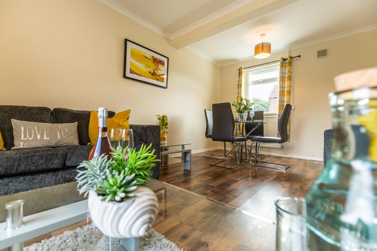Taylor House Contractors Welcome Off Street Parking For Vans Durham Exteriör bild